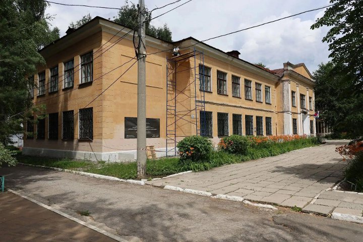 здание школы